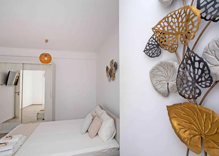 Sunlight Seaview Alina & Cathrin My Journey *